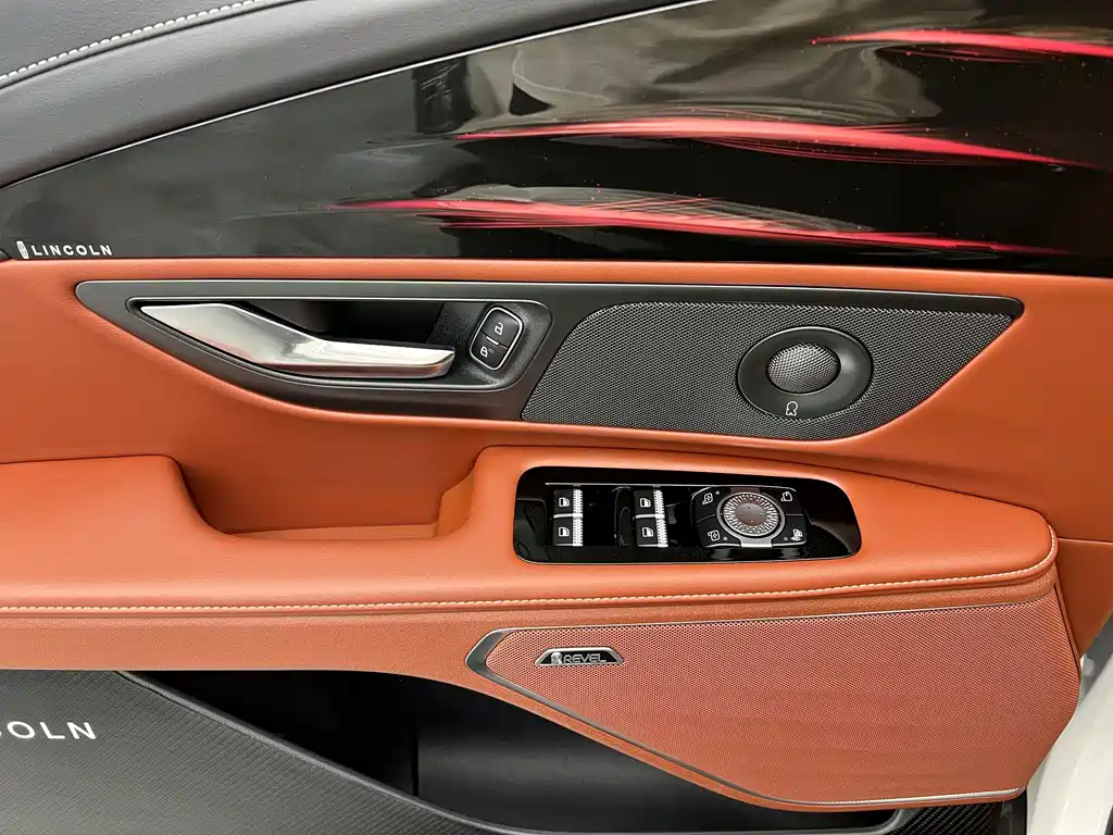 Lincoln Nautilus 2025 2.0T AWD Zunjing Edition