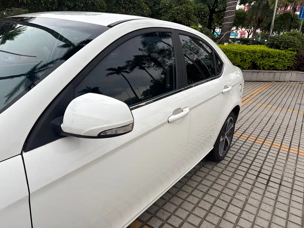 JAC iEVA50 2019 Luxury Intelligent Edition