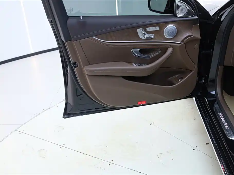 Mercedes-Benz E-Class 2022 Facelift III E 300 L Fashion Edition