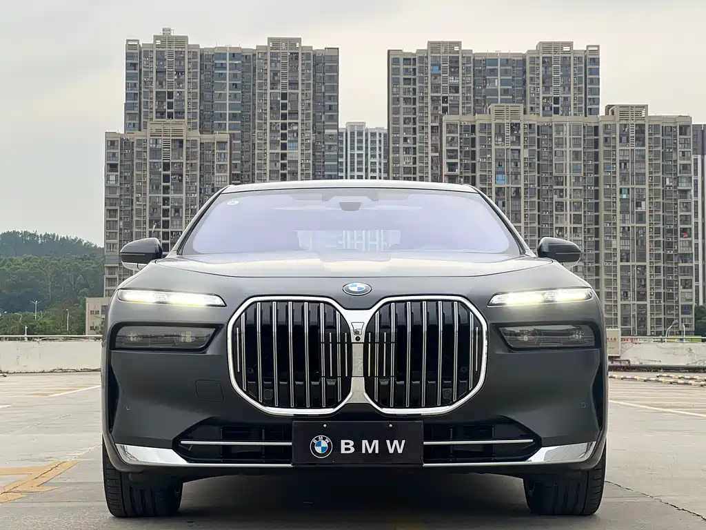 BMW 7 Series 2023 740Li Exclusive Edition Luxury Package