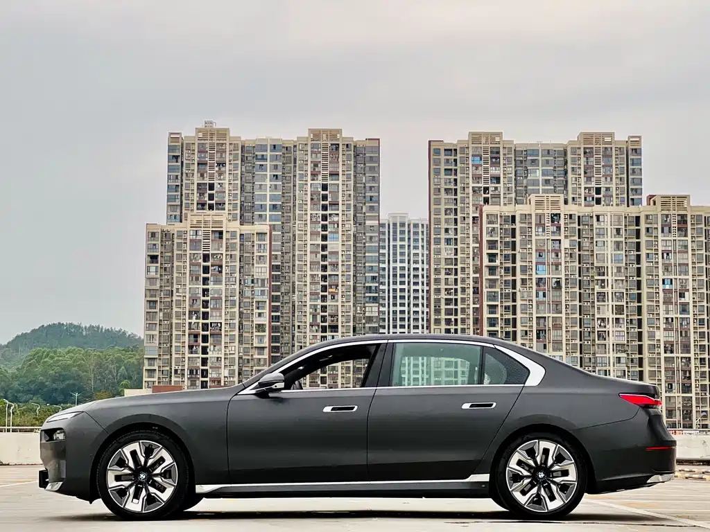 BMW 7 Series 2023 740Li Exclusive Edition Luxury Package