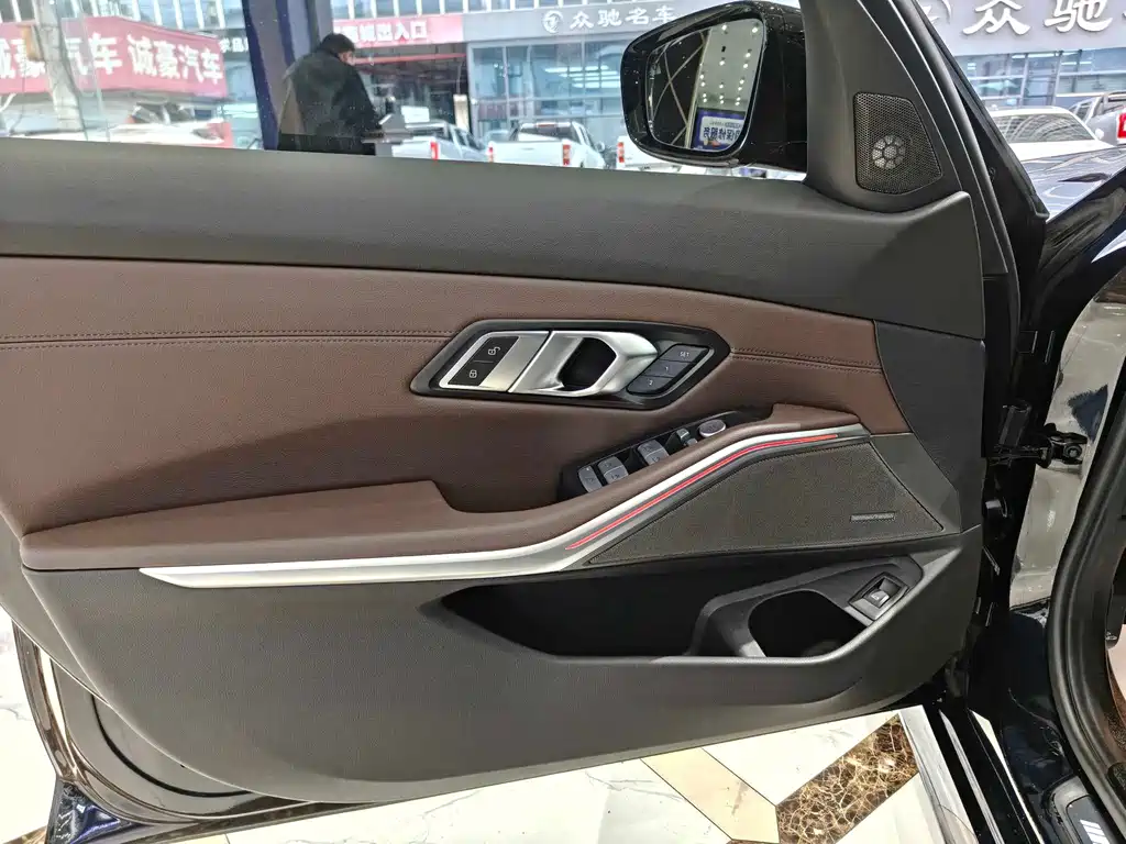 BMW 3 Series 2025 330Li M Sport Black Package