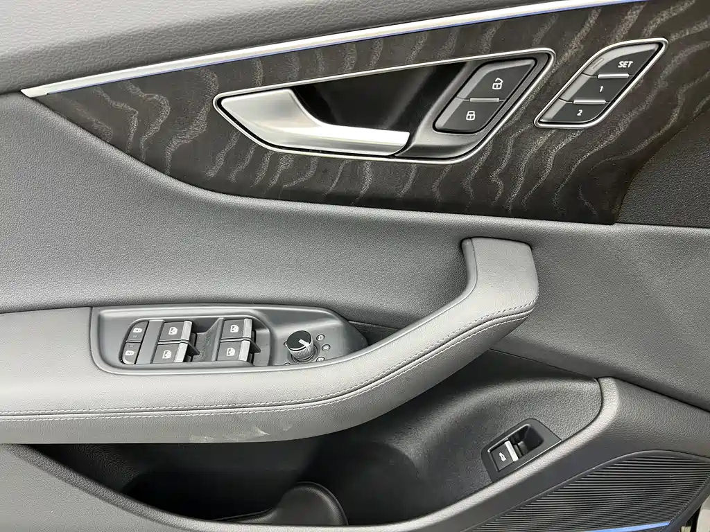 Audi Q8 2023 55 TFSI Luxury Dynamic Edition