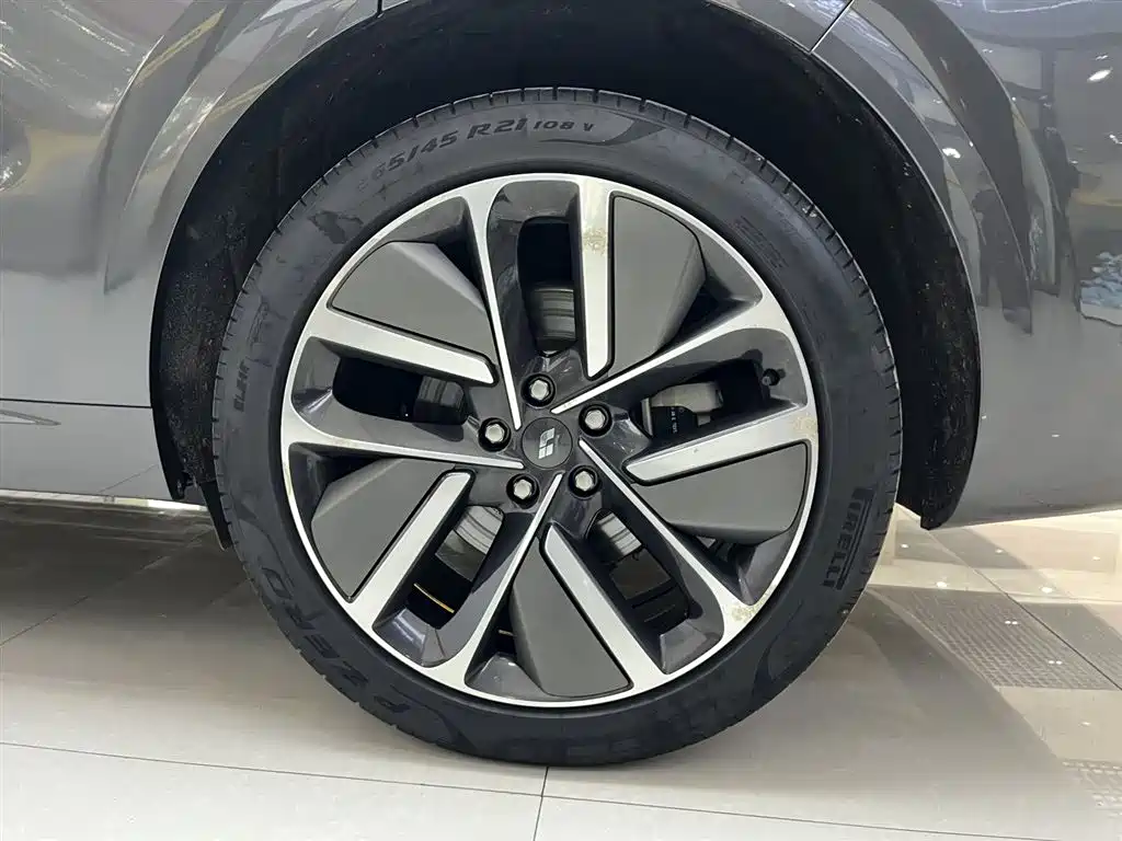 Li Auto L6 2024 Pro