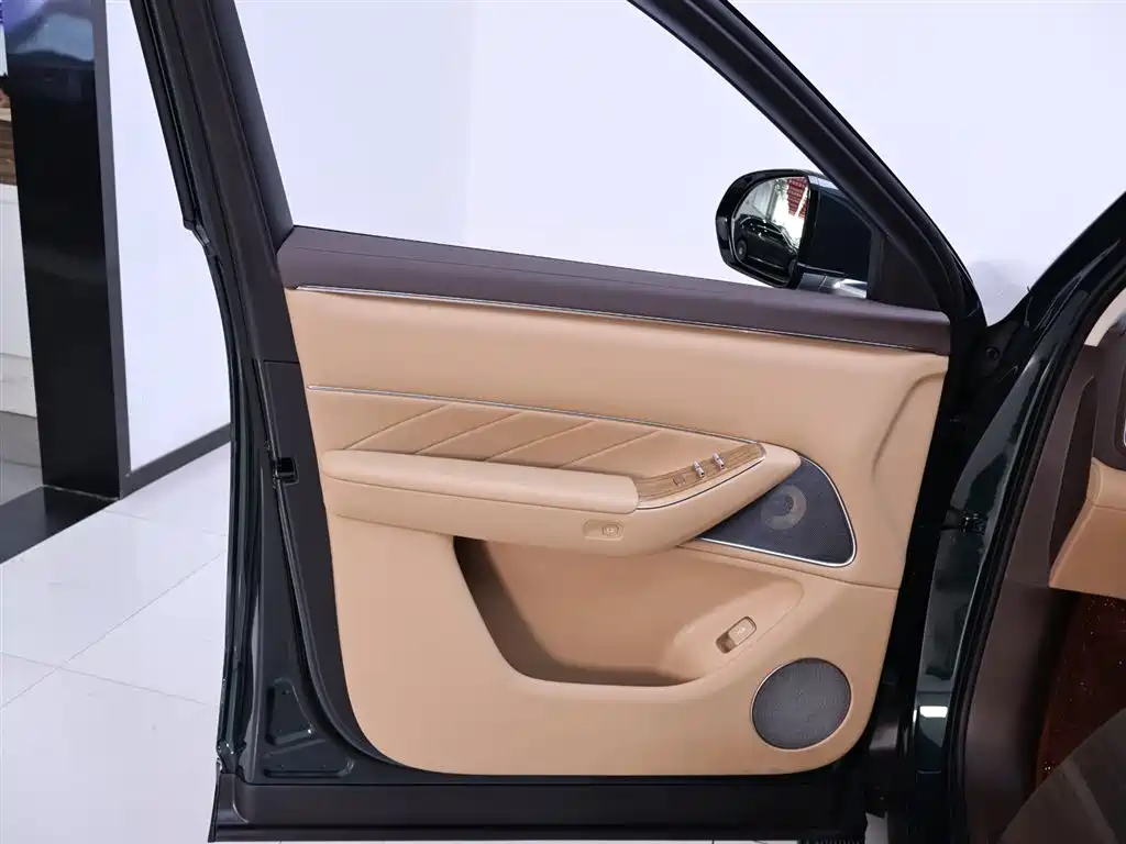 AITO M8 2025 EREV Max+ 53.4kWh 5-Seater (192-Line LiDAR)