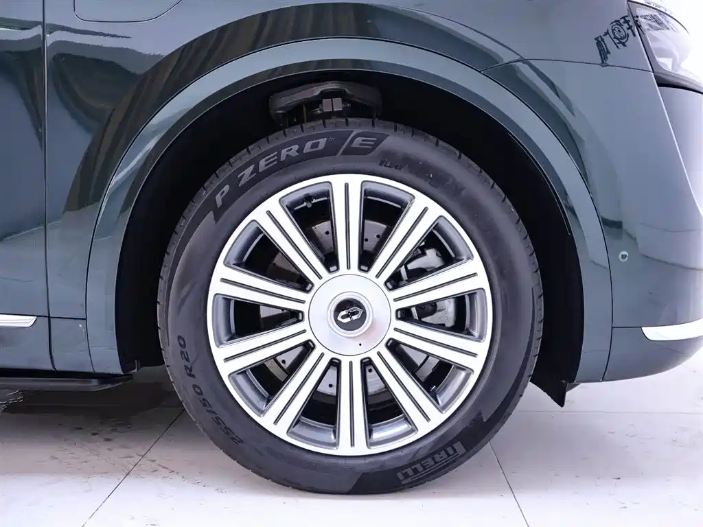 AITO M8 2025 EREV Max+ 53.4kWh 5-Seater (192-Line LiDAR)