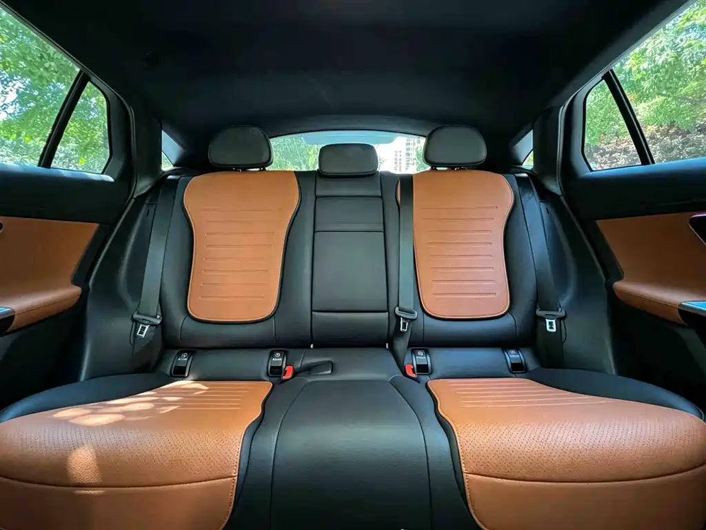 Mercedes-Benz GLC Coupe 2024 GLC 260 4MATIC Coupe SUV