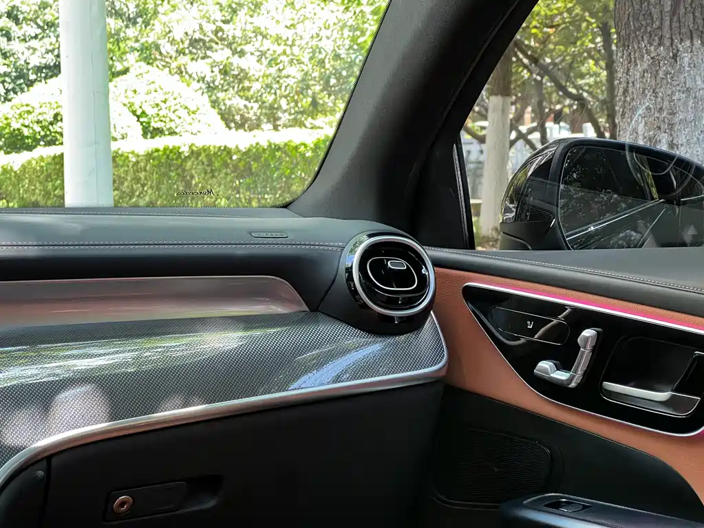 Mercedes-Benz GLC Coupe 2024 GLC 260 4MATIC Coupe SUV
