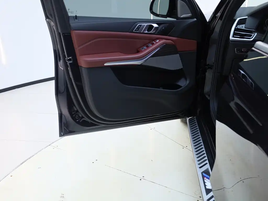 BMW X5 2022 Facelift xDrive 40Li M Sport Package
