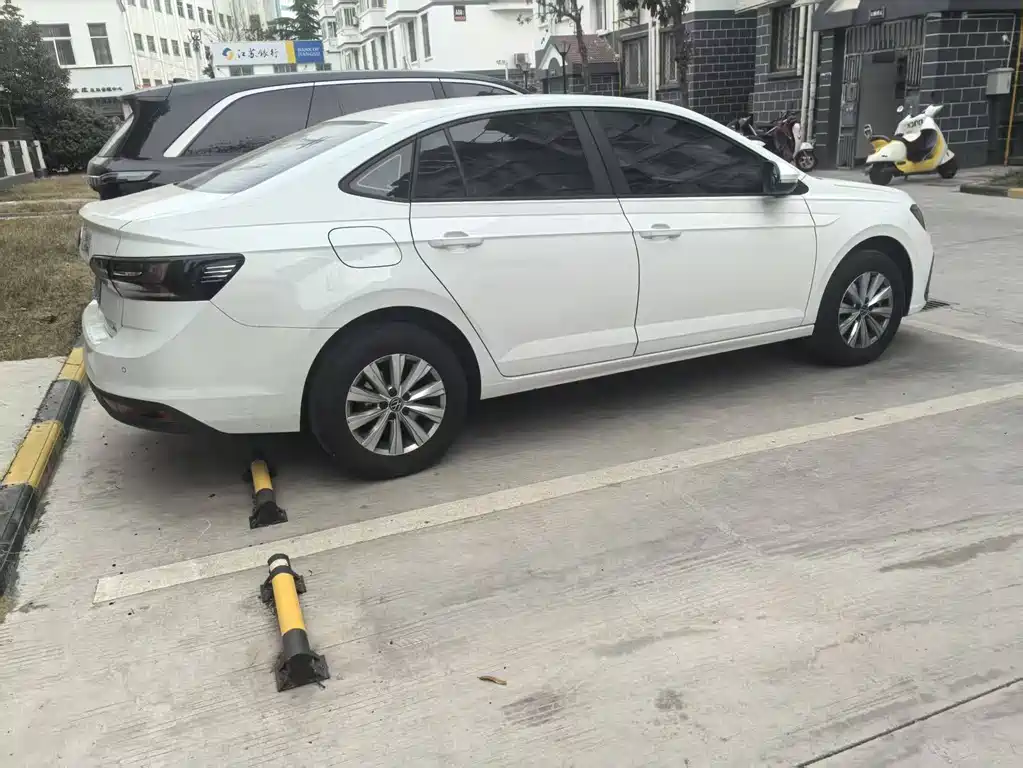 Volkswagen Lavida 2025 New Sharp 1.5L Outstanding Xinyuan Edition