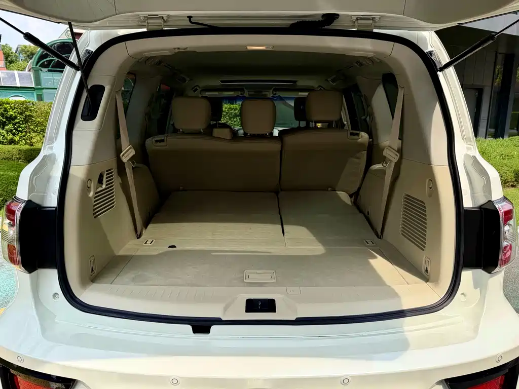 Nissan Patrol 2017 5.6L Standard