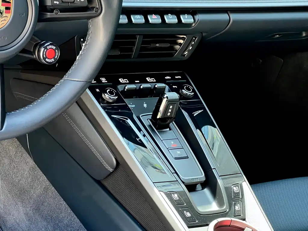Porsche 911 2025 Carrera 3.0T