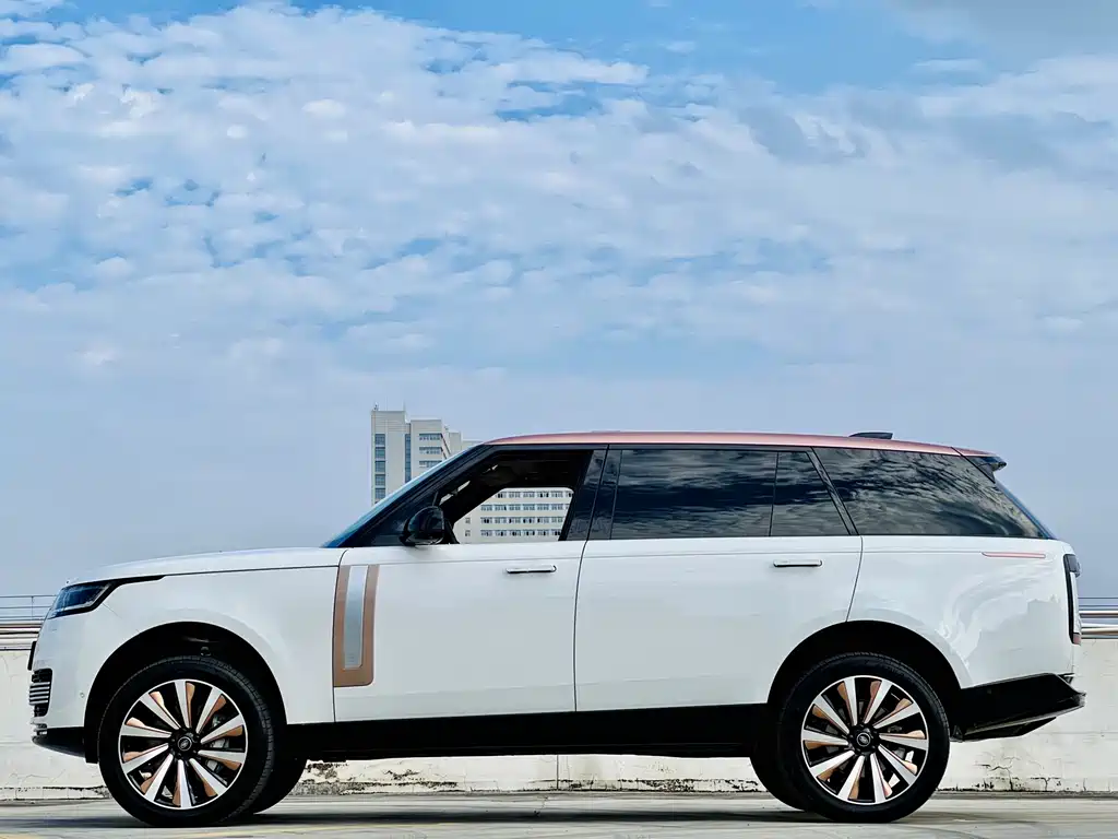 Range Rover 2024 3.0 L6 400PS Autobiography LWB