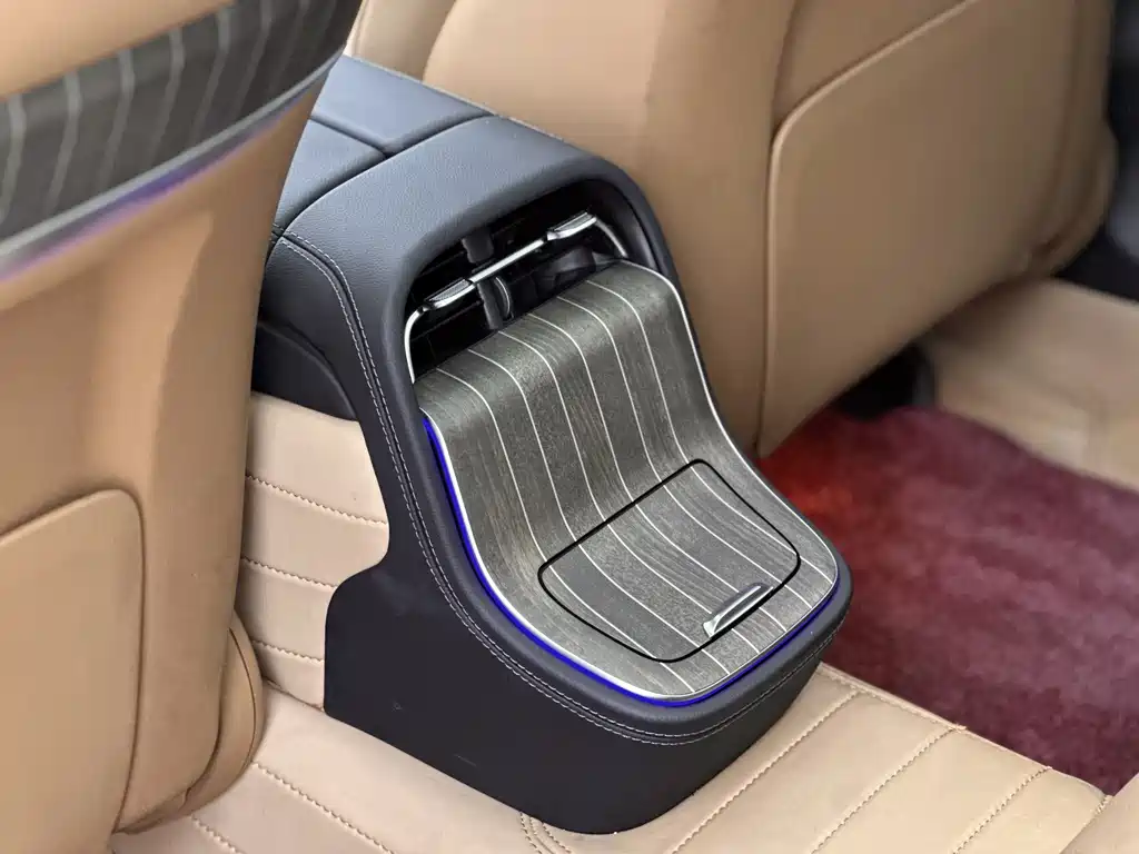 Mercedes-Benz E-Class 2025 E 300 L Luxury