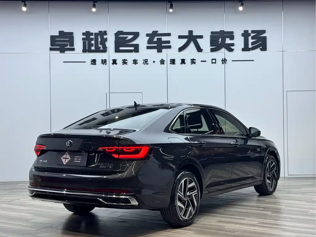 Volkswagen Sagitar 2023 300TSI DSG Beyond Edition