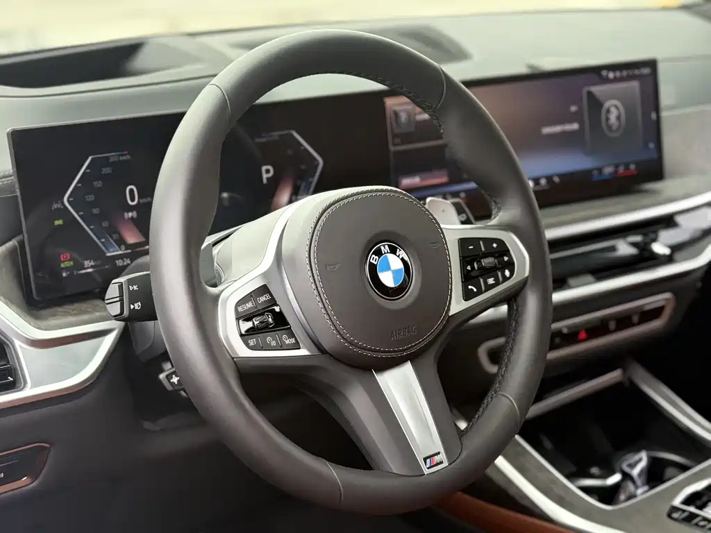 BMW X7 2023 xDrive40i M Sport Package