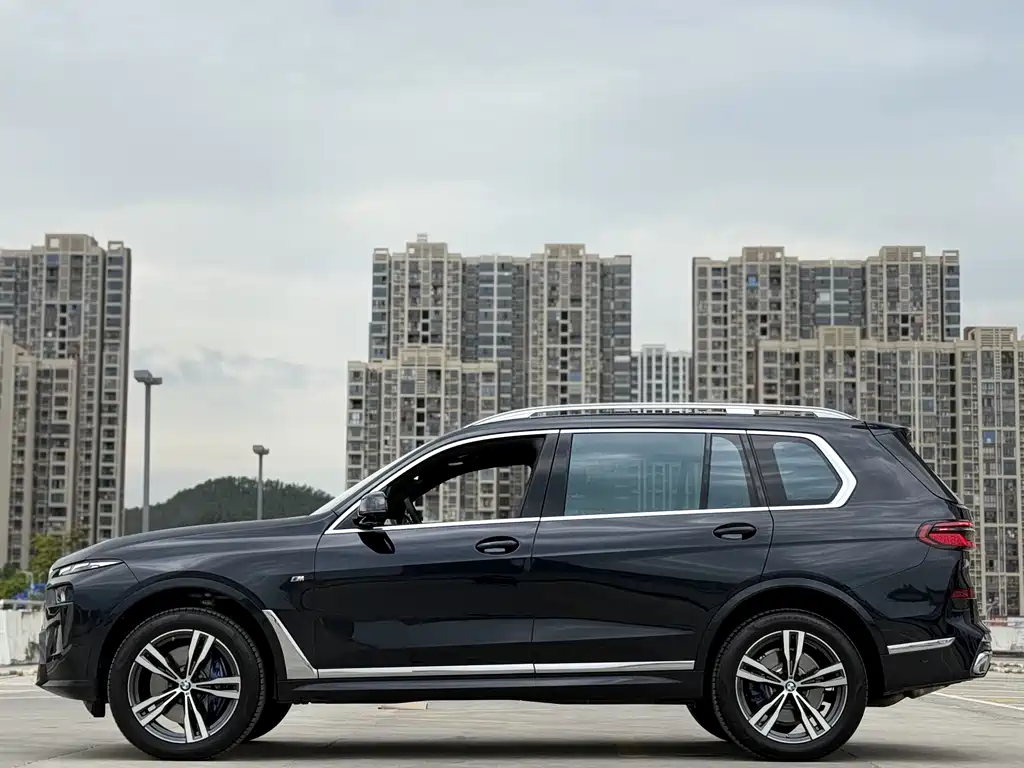 BMW X7 2023 xDrive40i M Sport Package