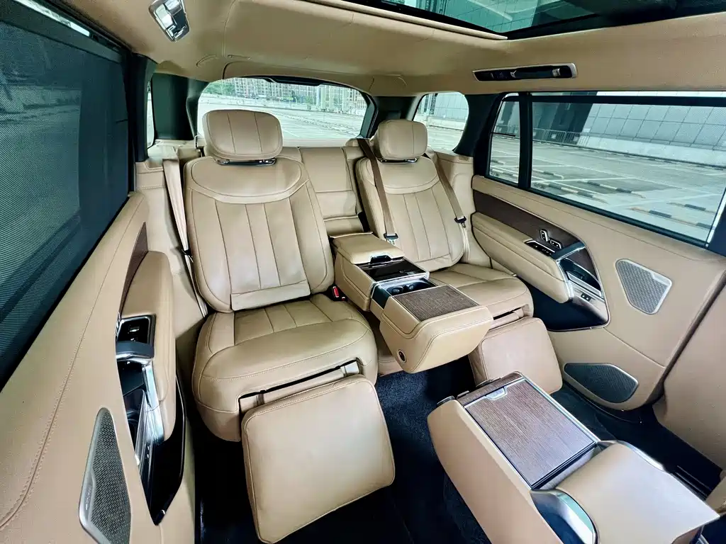 Range Rover 2023 3.0 L6 400PS Autobiography LWB