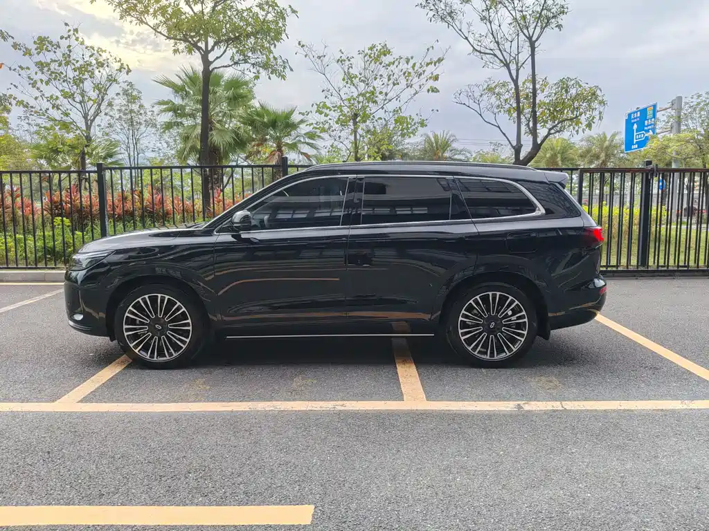 AITO M7 1.5T RWD Plus 5-Seater 2024