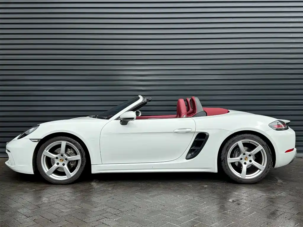 Porsche 718 Boxster 2.0T 2022