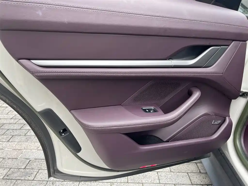 Porsche Taycan 2022