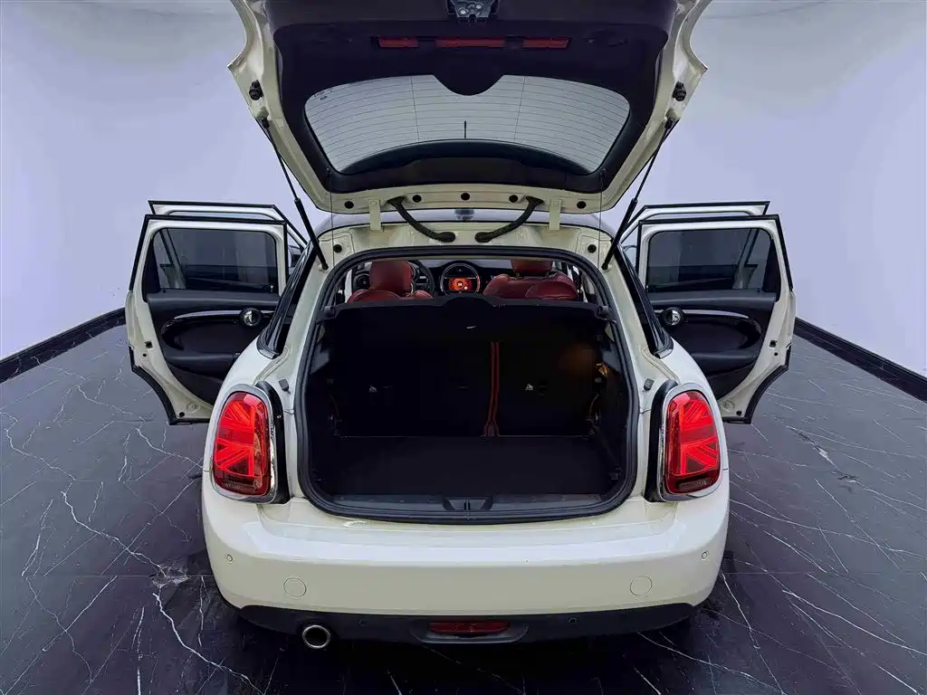 MINI Cooper 2019 1.5T Classic 5-Door