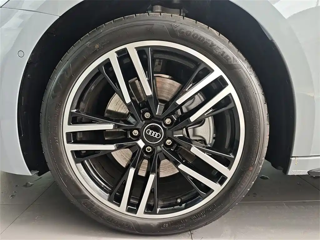 Audi A5L 2026 2.0T Sport Plus