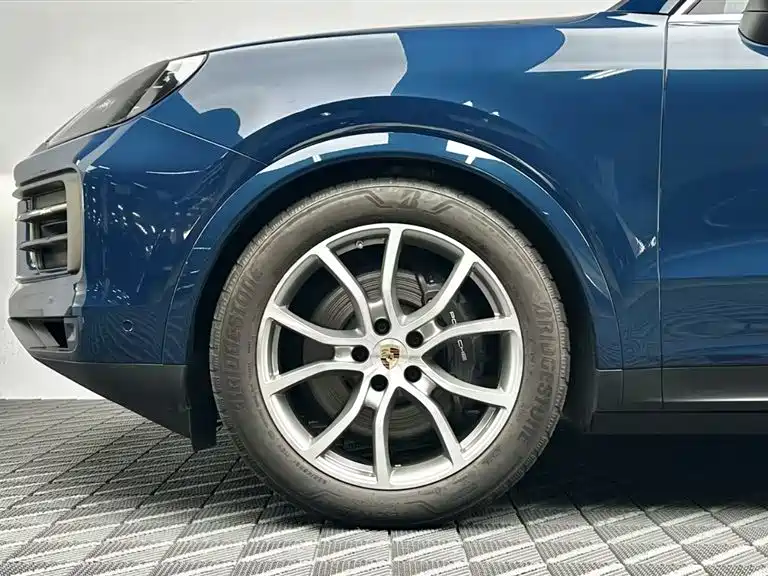 Porsche Cayenne 2024 3.0T
