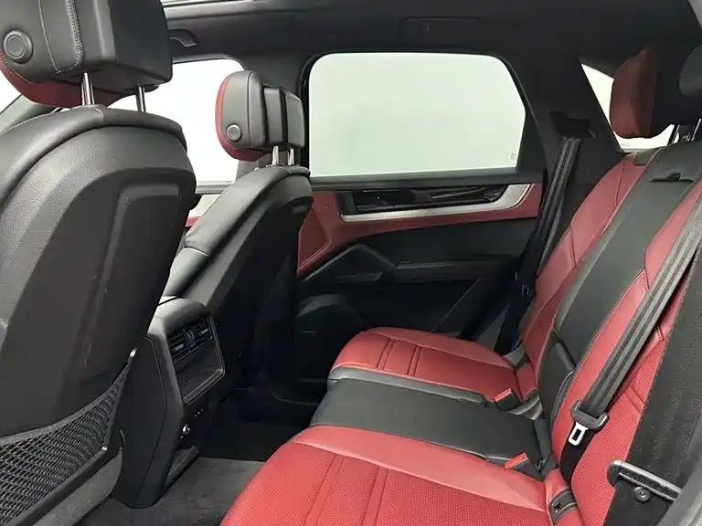 Porsche Cayenne 2024 3.0T