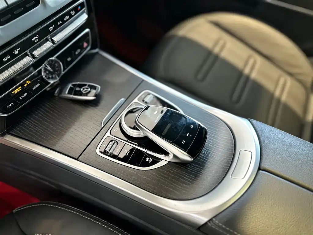 Mercedes-Benz G-Class 2022 G 350