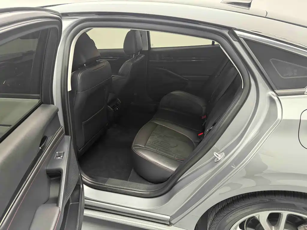 Ford Mondeo 2023 EcoBoost 180 Titanium
