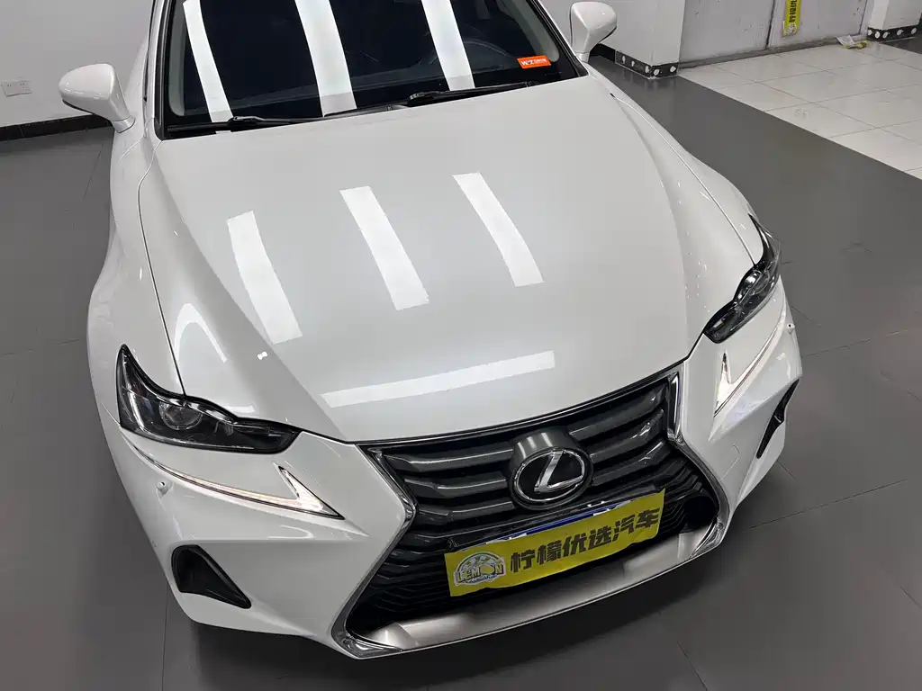 Lexus IS 300 2017