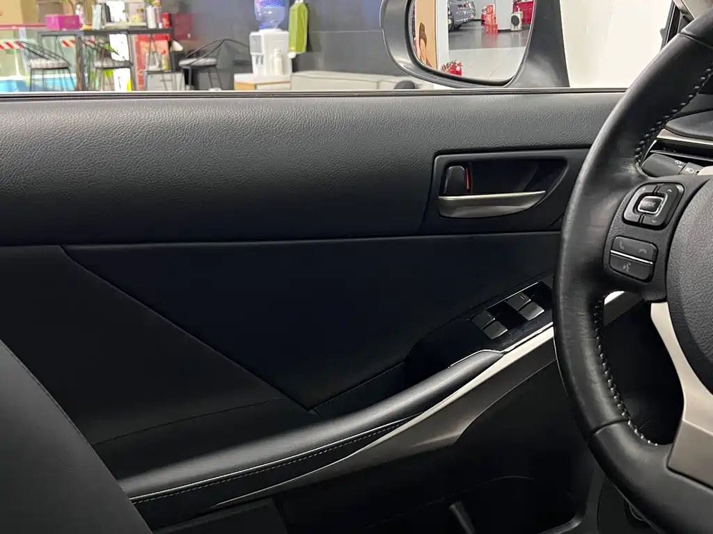 Lexus IS 300 2017