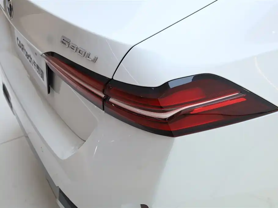BMW 5 Series 2024 530Li Leading Edition M Sport Package