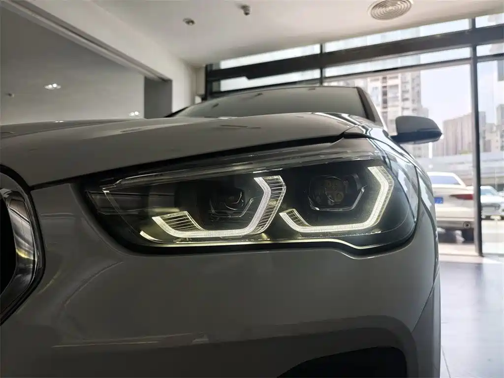 BMW X1 2022 sDrive25Li Leading Edition