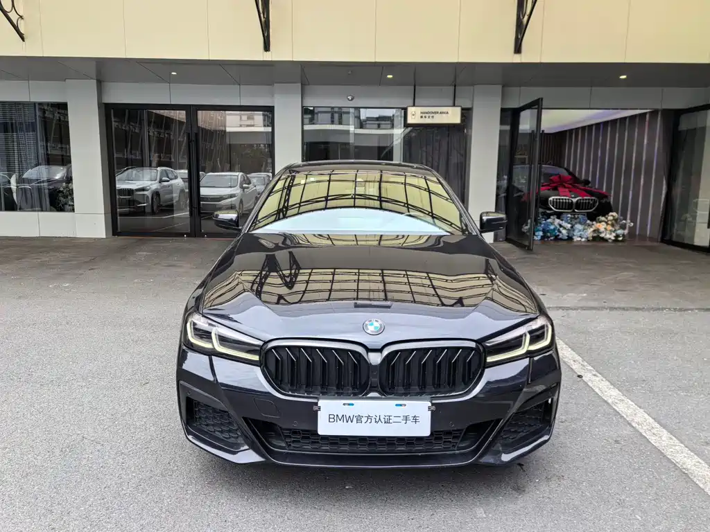 BMW 5 Series 2021 525Li M Sport Package
