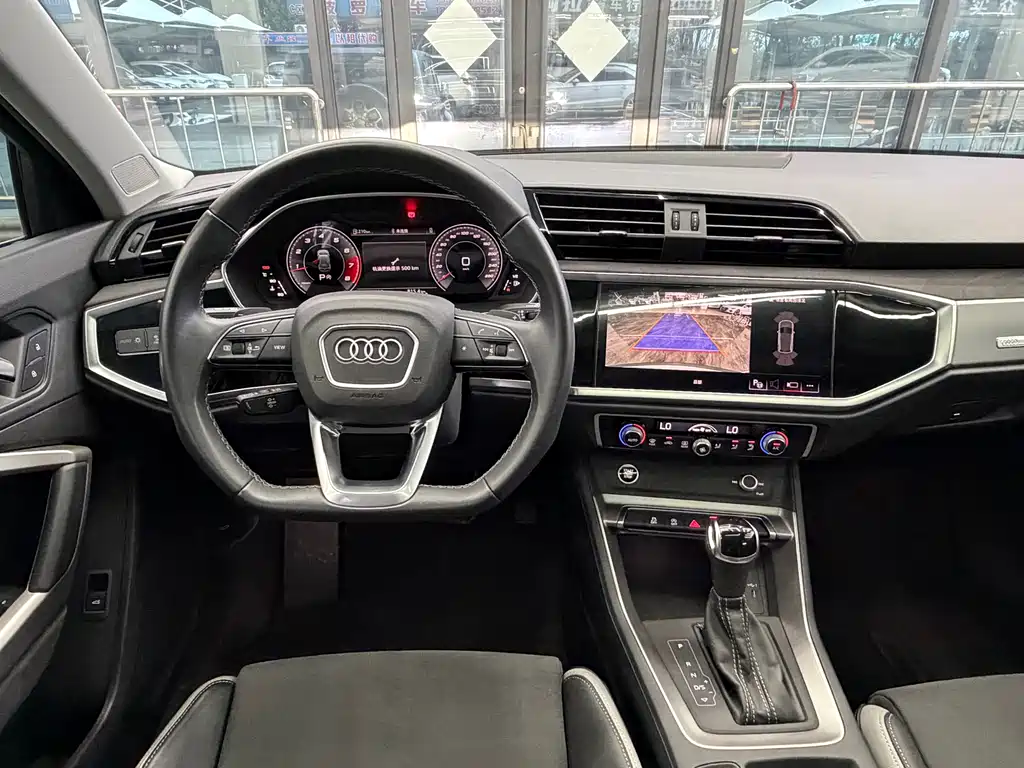 Audi Q3 2022 35 TFSI Fashion Elegant