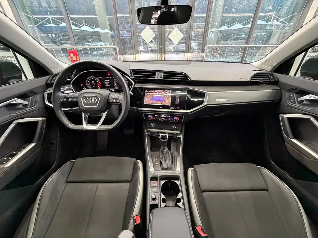 Audi Q3 2022 35 TFSI Fashion Elegant
