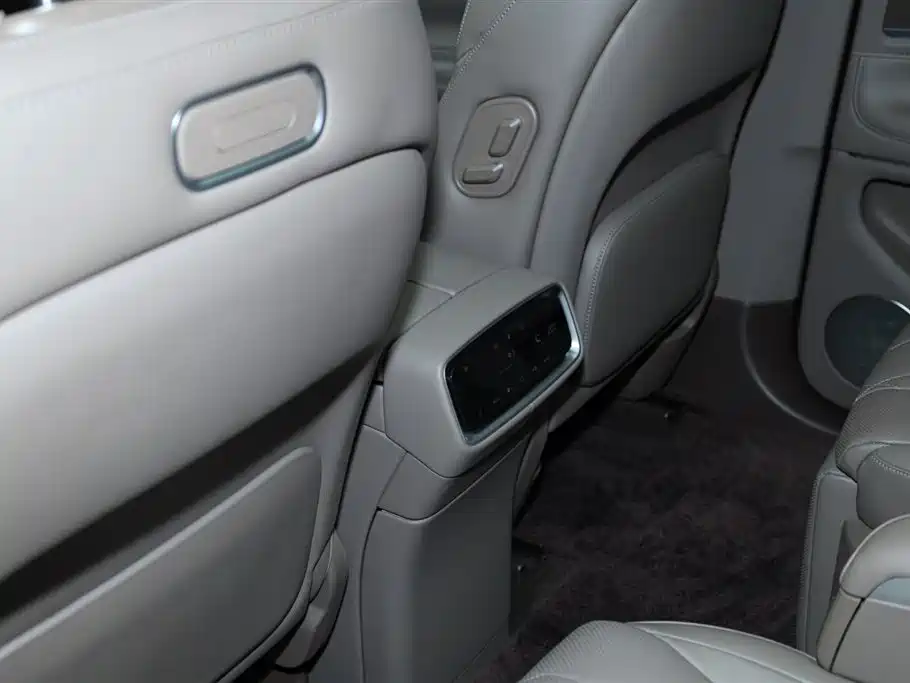 AITO M9 2024 EREV Ultra Edition 42kWh 6-Seater