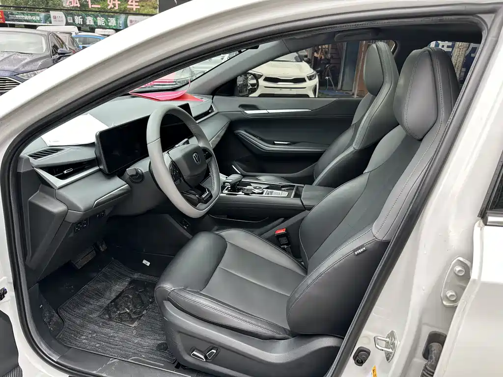 Changan Eado PLUS 2023 1.5T DCT Premium