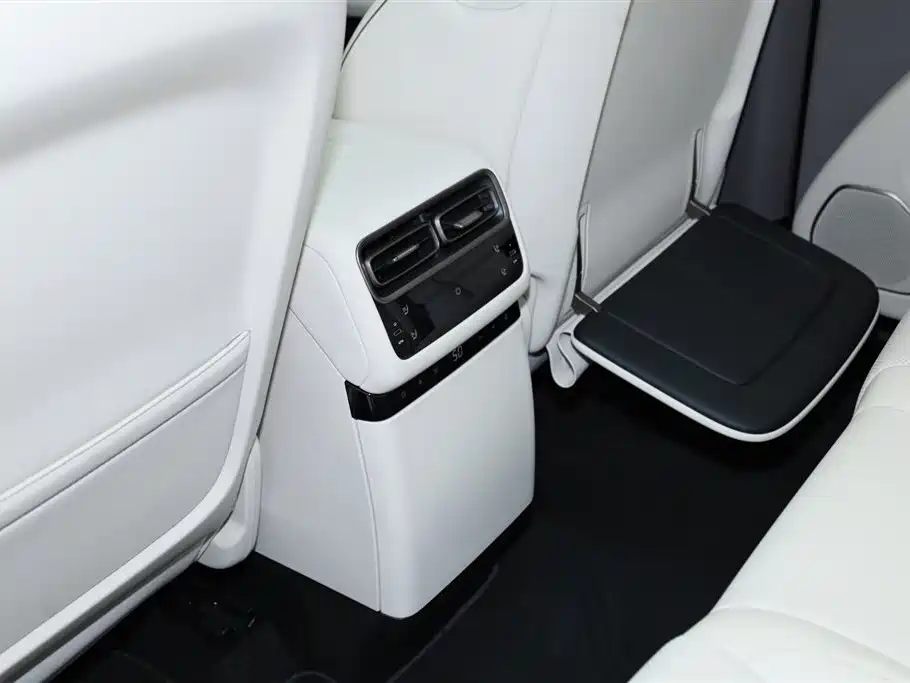 Li Auto i6 2025 RWD Standard Edition
