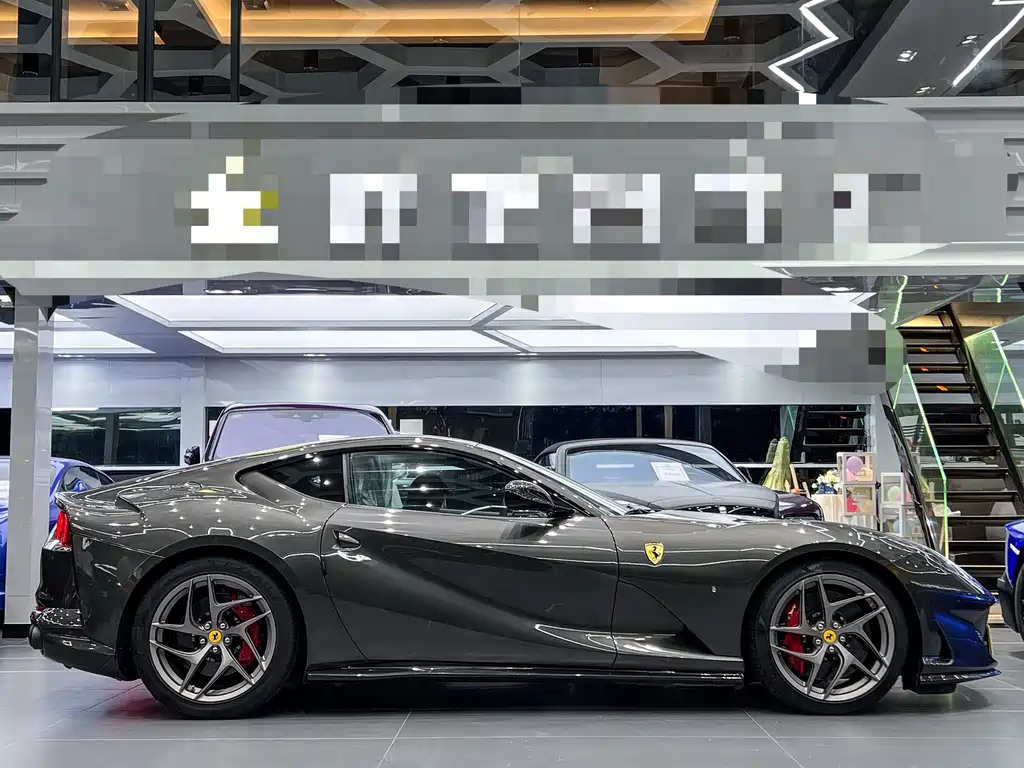 Ferrari 812 Superfast