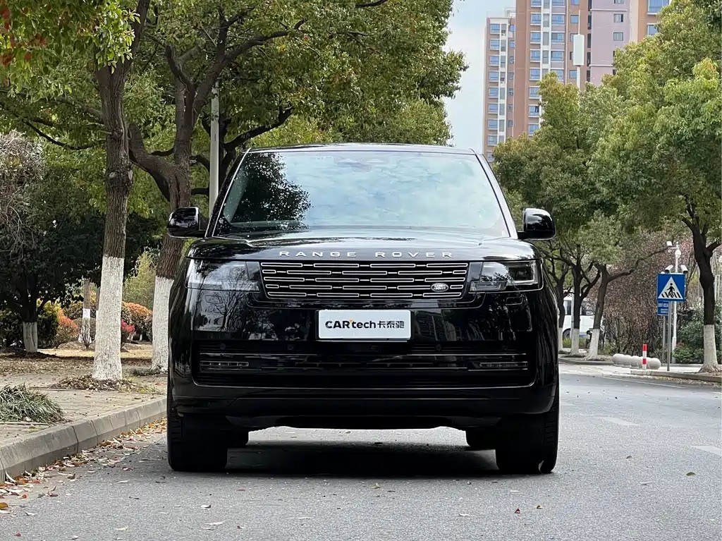 Range Rover 2023 3.0 L6 360PS Vogue Edition