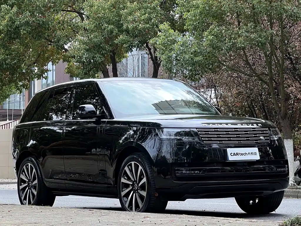Range Rover 2023 3.0 L6 360PS Vogue Edition