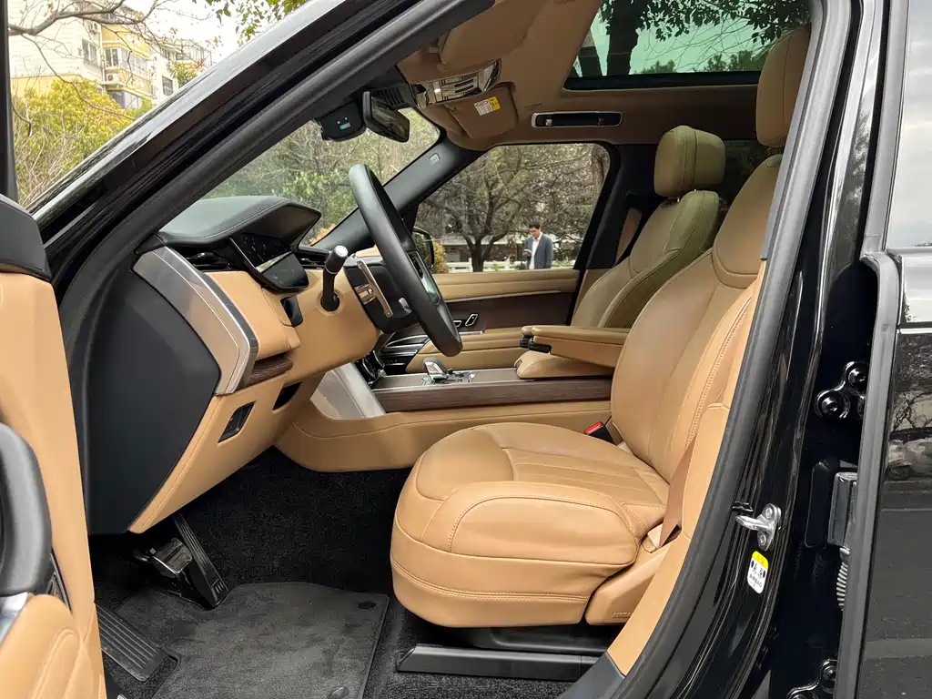 Range Rover 2023 3.0 L6 360PS Vogue Edition
