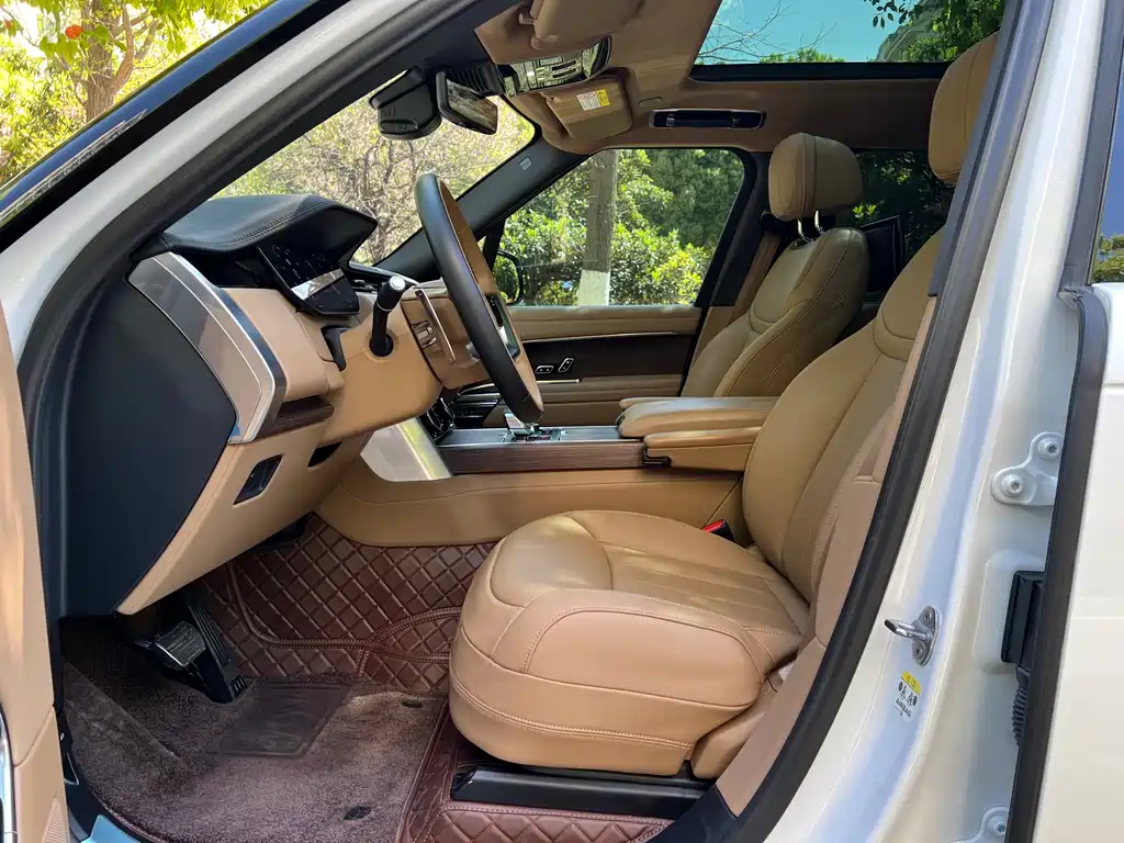 Land Rover Range Rover 2023 3.0 L6 400PS Autobiography LWB