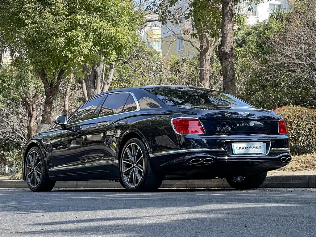 2022 Bentley Flying Spur Plug-in Hybrid 2.9T V6 Mulliner