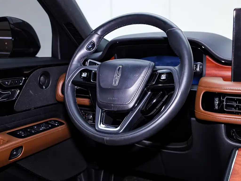 Lincoln Aviator 2023 3.0T V6 AWD Reserve Edition 6-Seater