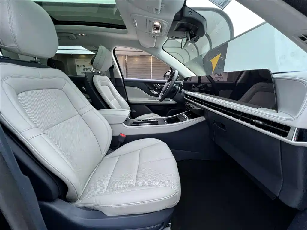 Lincoln Corsair 2024 2.0T FWD Prestige Edition