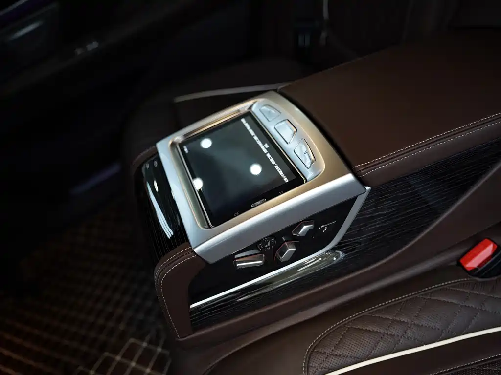 BMW 7 Series 2021 740Li Leading Edition M Sport Package